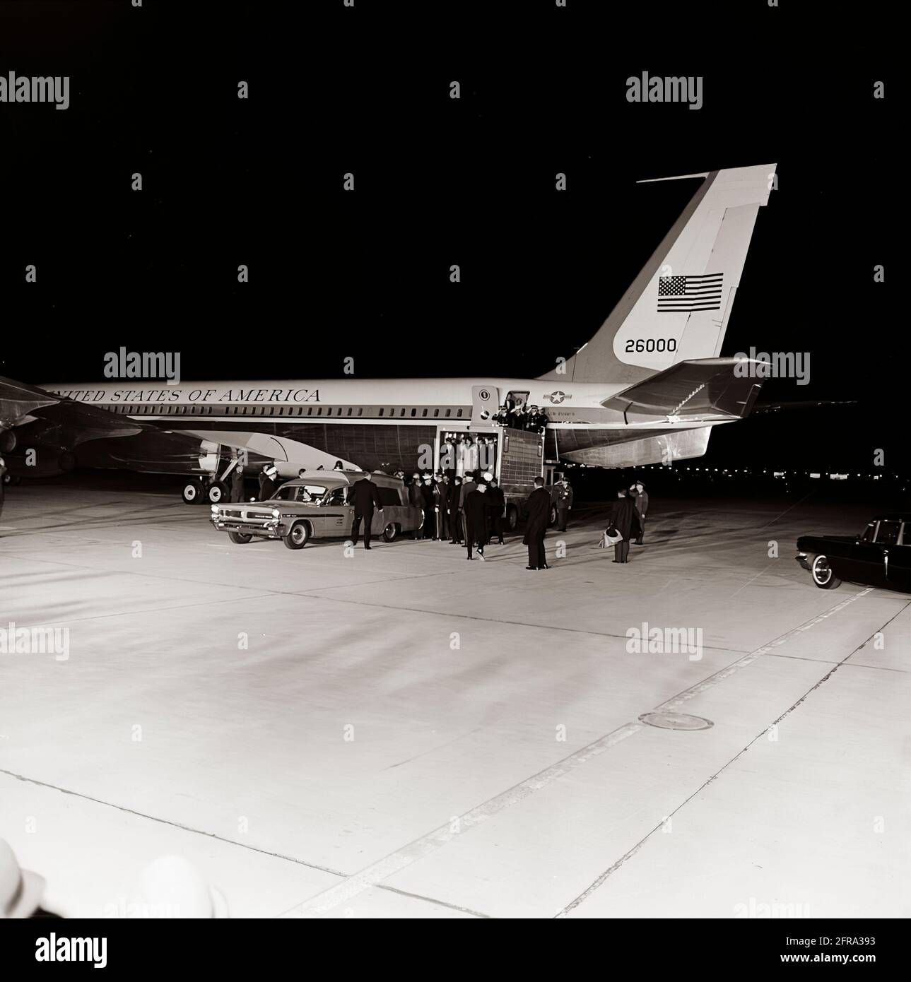ST-524-3-63 22 November 1963 President Kennedy's body is unloaded off Air  Force One at Andrews Air Force Base. Please credit "Cecil Stoughton. White  House Photographs. John F. Kennedy Presidential Library and Museum,