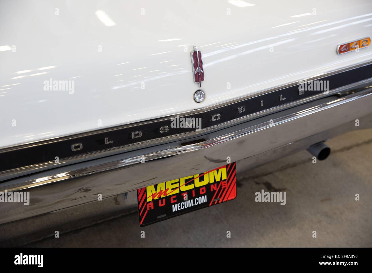Indianapolis, USA. 20th May, 2021. A vintage Oldsmobile logo at the 34th Original Spring Classic Mecum Auction at the Indianapolis State Fairgrounds in Indianapolis, IN on May 20, 2021. This years auction featured 2500 vehicles over a week. (Photo by Jason Bergman/Sipa USA) Credit: Sipa USA/Alamy Live News Stock Photo