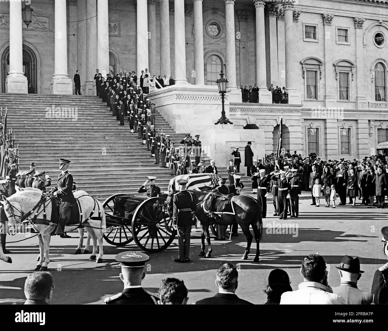 AR8255-1Q24 November 1963 Lying in state at the United States Capitol ...