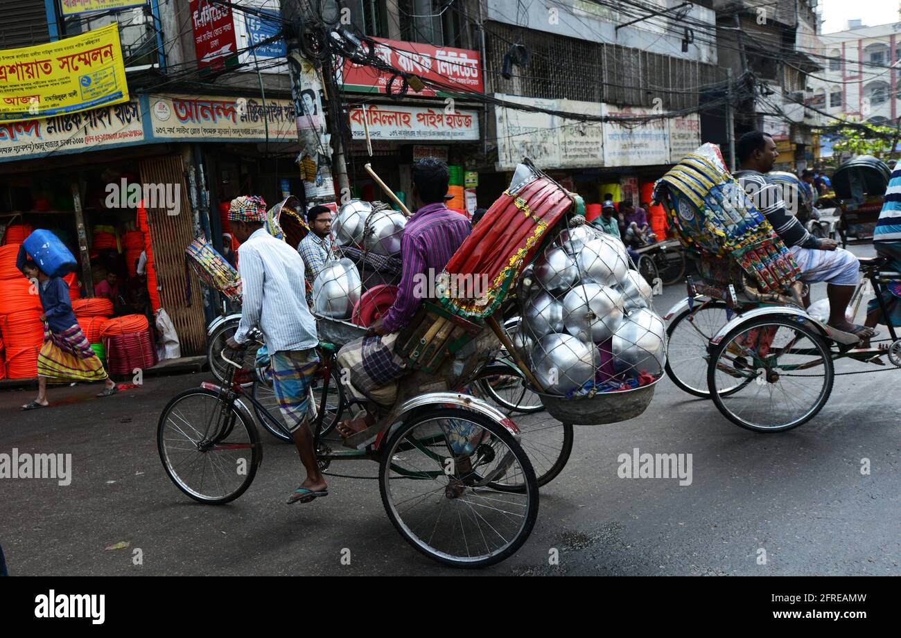 Colorful cycle rickshaws in Dhaka, Bangladesh Stock Photo - Alamy