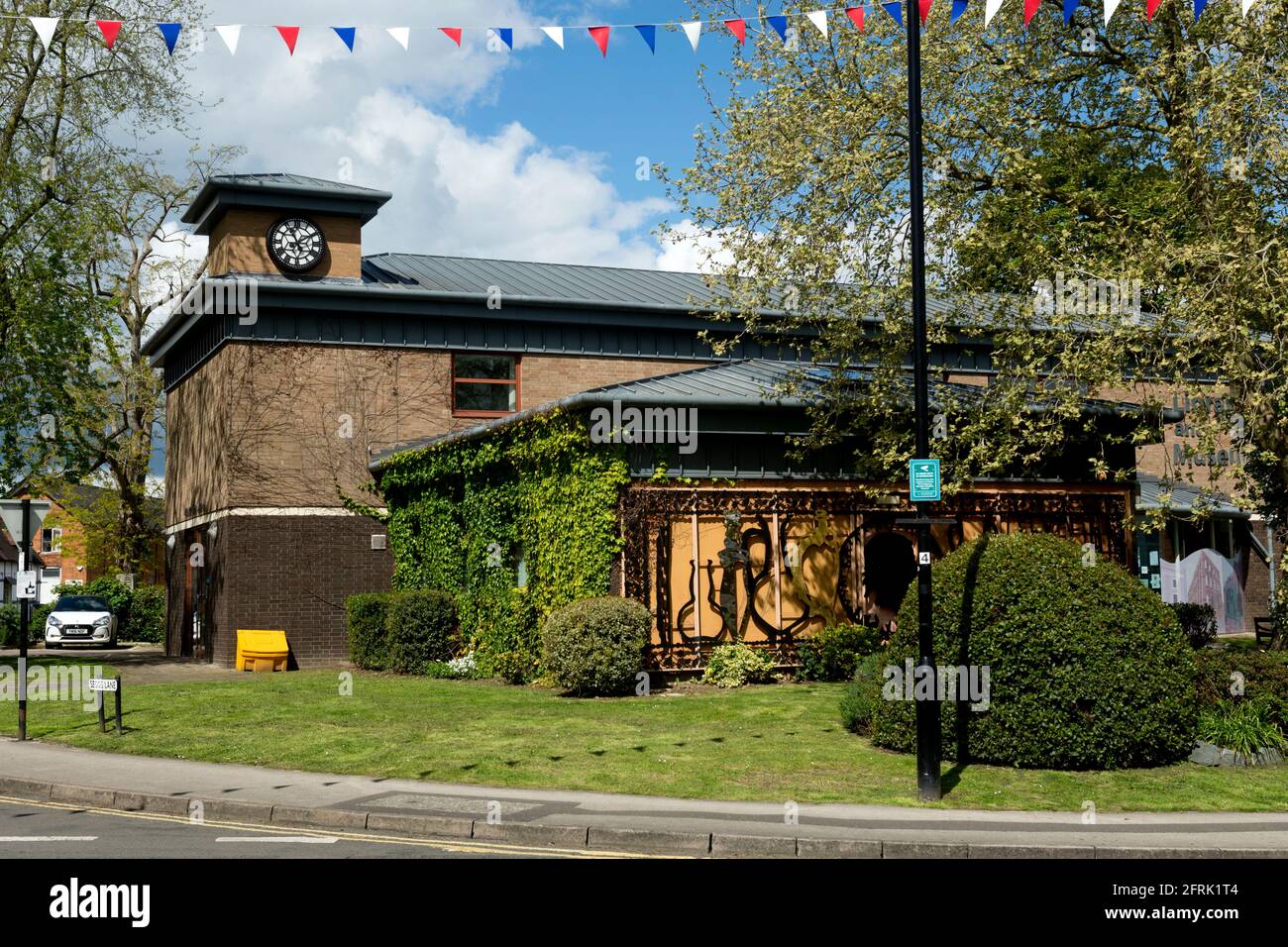 Globe House, Alcester, Warwickshire, England, UK Stock Photo Alamy