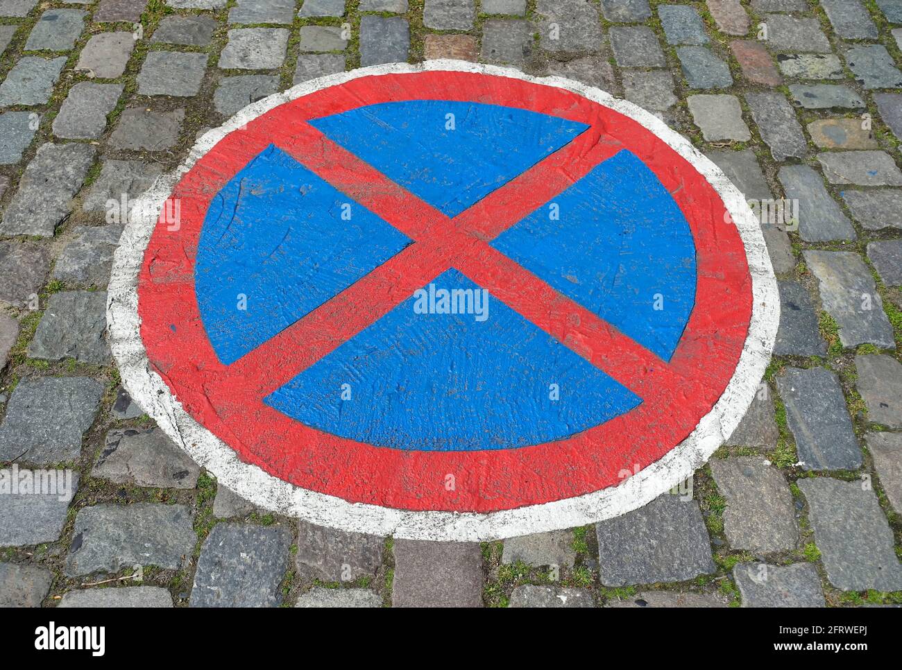Absolute no stopping sign hires stock photography and images Alamy
