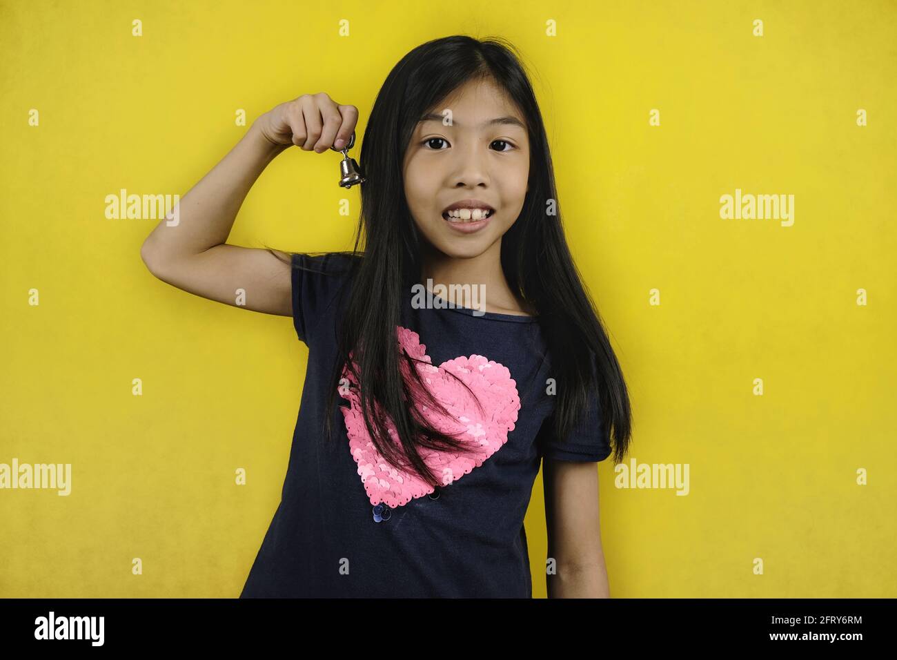 tiny asian girl 
