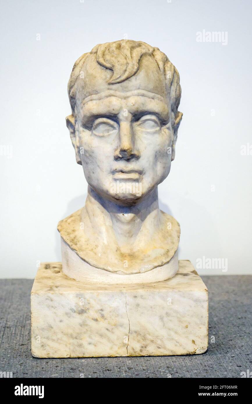 Bust of a man - I sec BC Casa degli Amorini dorati (House of the Gilded cupids) Marble Pompeii archaeological site, Italy Stock Photo