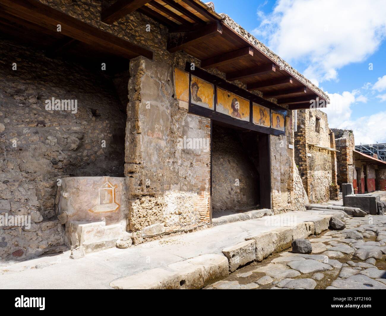 Viale dell'Abbondanza - Pompeii archaeological site, Italy Stock Photo