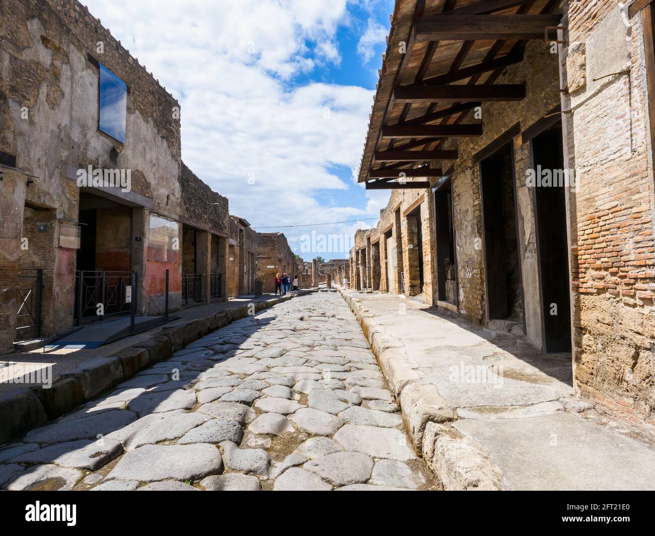 Viale dell'Abbondanza - Pompeii archaeological site, Italy Stock Photo