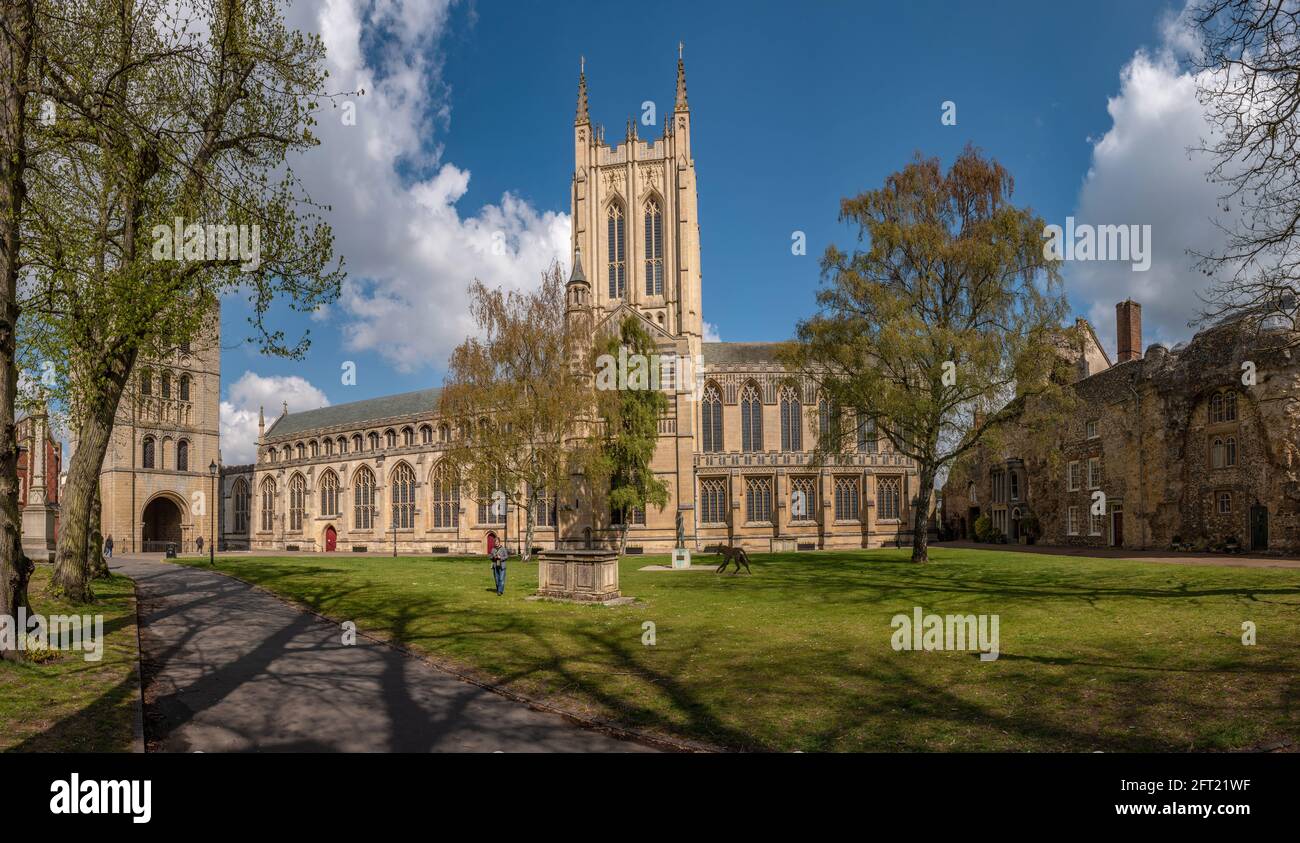 Bury St Edmunds Cathedral and ruined Abbey, Suffolk, UK Stock Photo