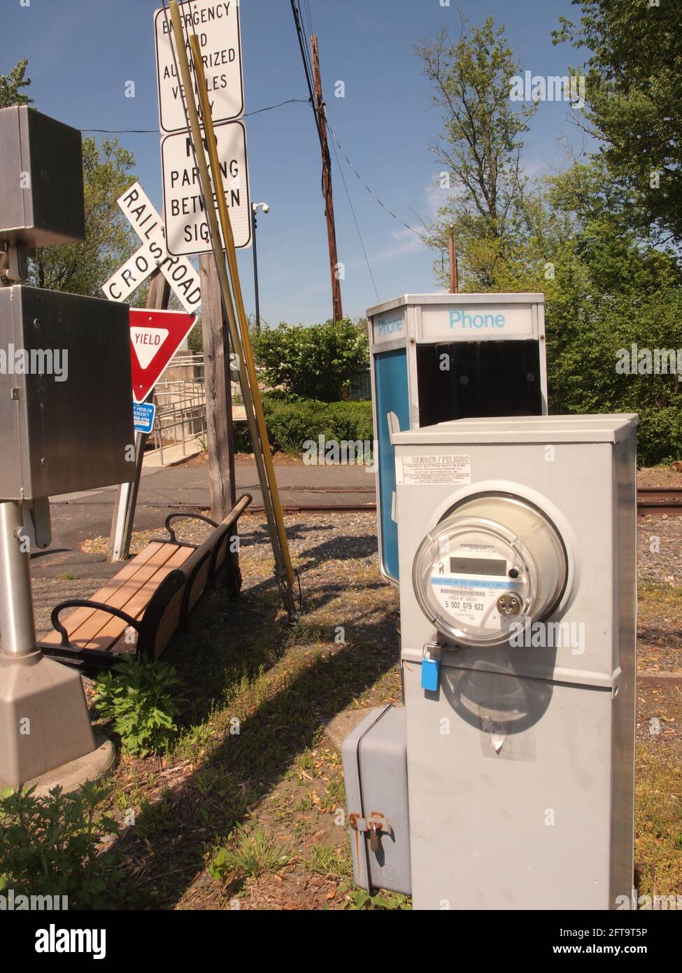 American Yield Sign High Resolution Stock Photography and Images - Alamy