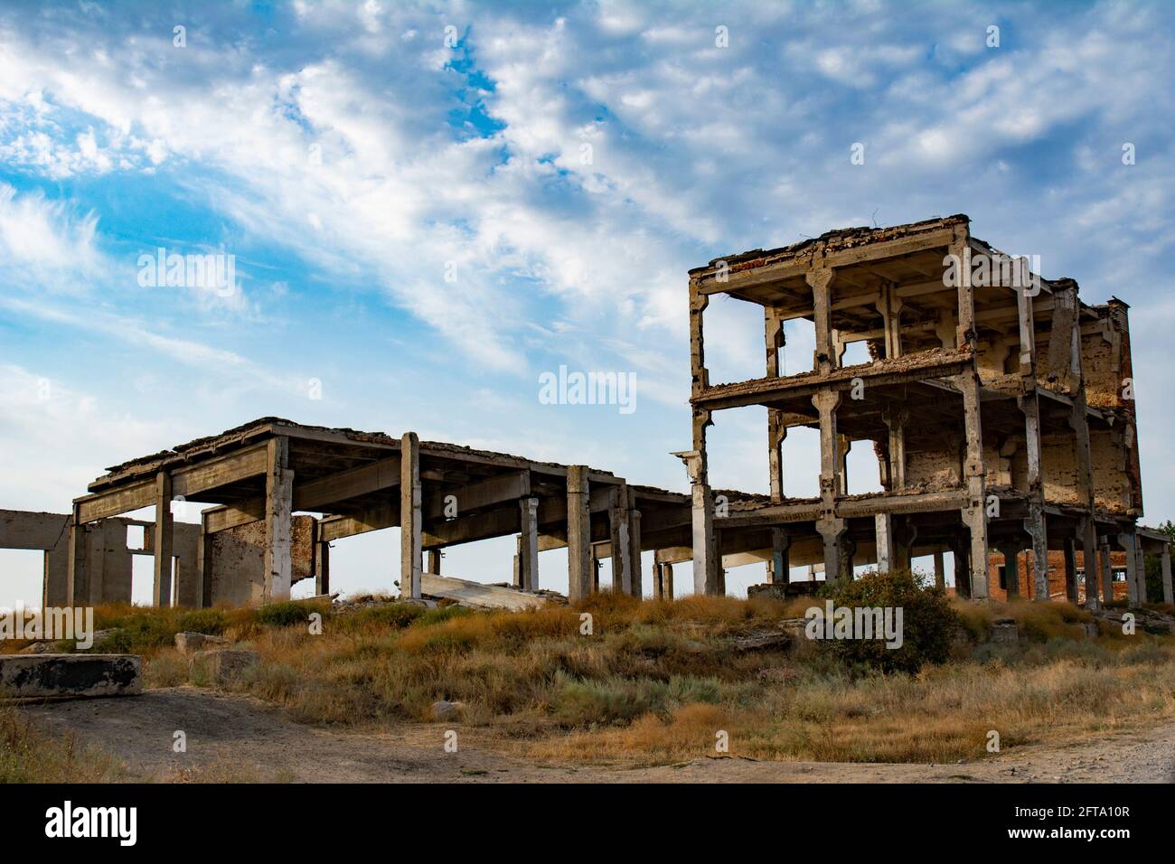 Page 2 War Damaged Brick Wall High Resolution Stock Photography And Images Alamy
