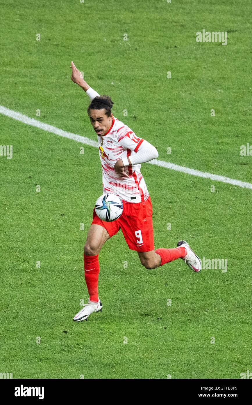 Berlin, Olympiastadion 13.05.21: Yussuf Poulsen (RB Leipzig) runs with the  ball during the final cup match between RB Leipzig vs. Borussia Dortmund  Stock Photo - Alamy