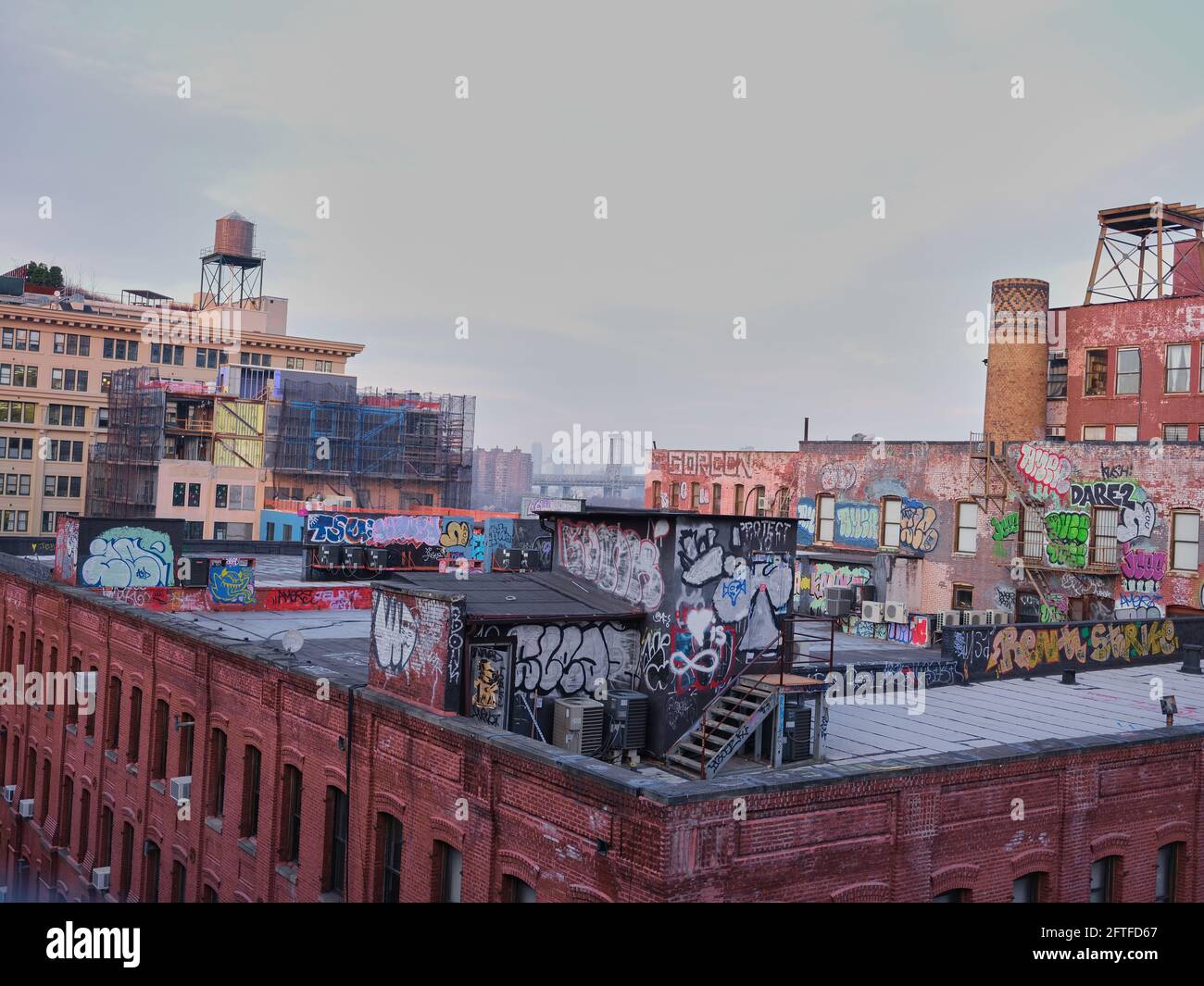 Dumbo graffiti rooftops hires stock photography and images Alamy