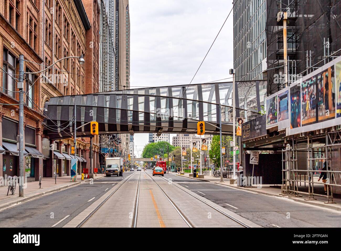 The TEC bridge in the Toronto downtown district, Canada. The structure connects the Hudson‘s Bay Shopping Mall and the Toronto Eaton Centre (TEC) Stock Photo