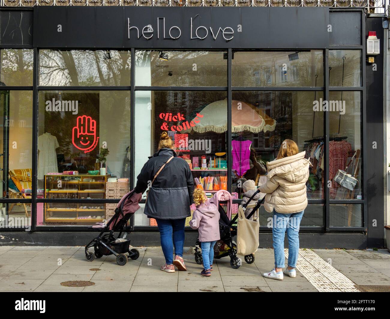 hello love click collect, Eppendorfer 283 in Hamburg-Hoheluft-Ost, Germany, Europe Stock Photo - Alamy