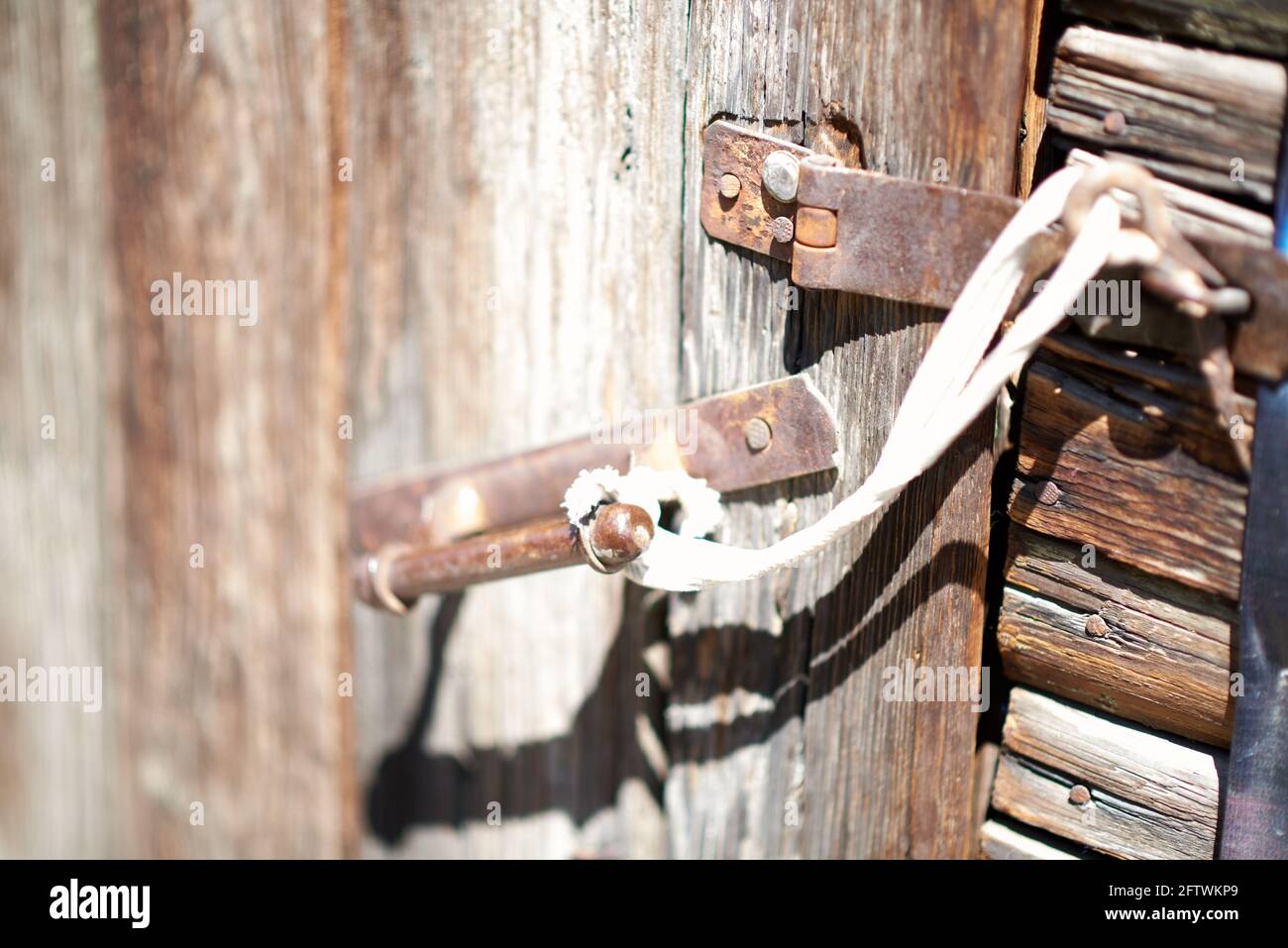 Bolt Rope Entry Rope latch gate hi-res stock photography and images - Alamy