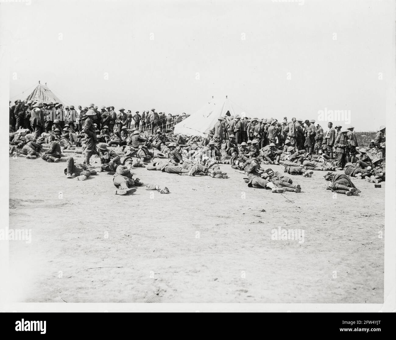 World War One, WWI, Western Front - Scene at a Red Cross Hospital on the battlefield Stock Photo