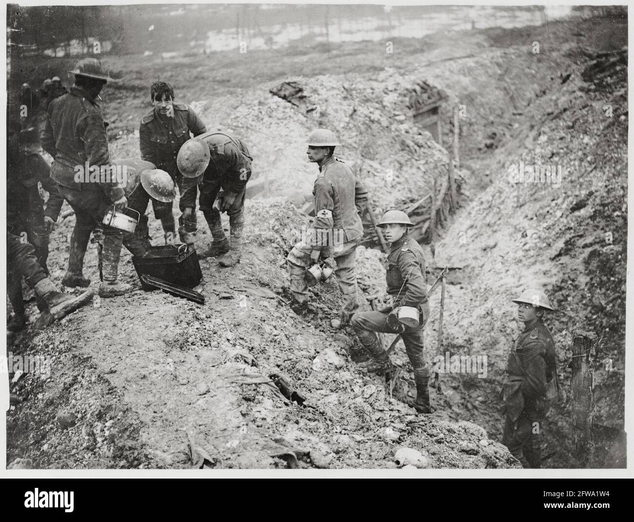 World War One, WWI, Western Front - Men having dinner in a reserve trench, France Stock Photo