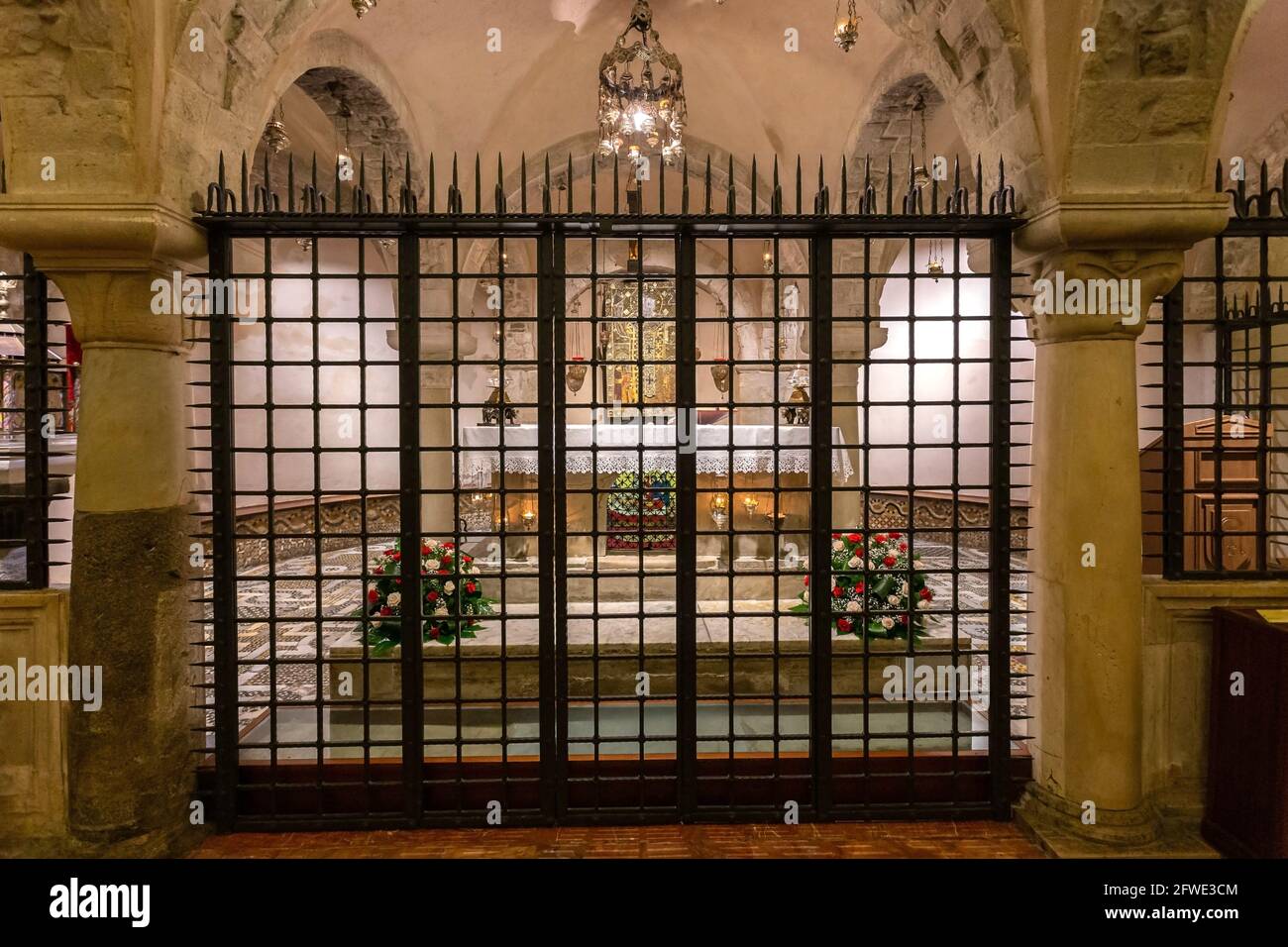 Tomb of saint nicholas hi-res stock photography and images - Alamy