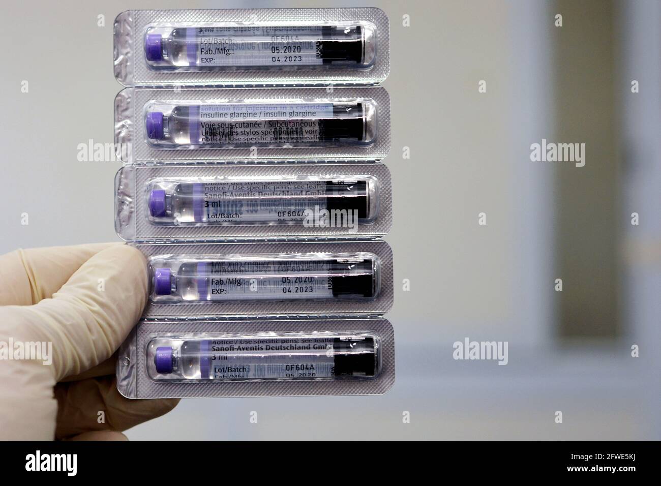 Lantus (insulin glargine injection) 100 Units cartridge is indicated in