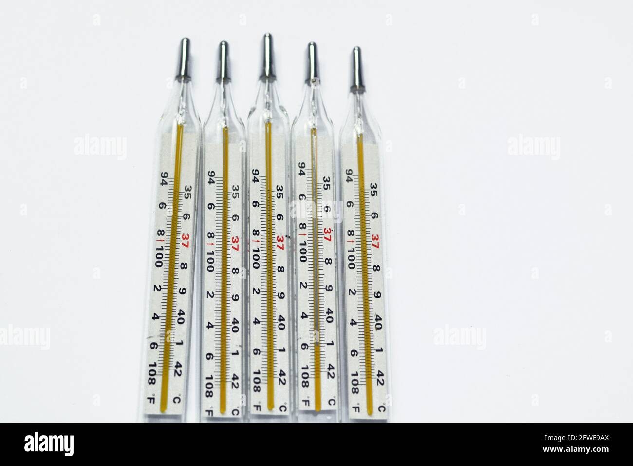 Medical mercury thermometer for measuring body temperature, clinical