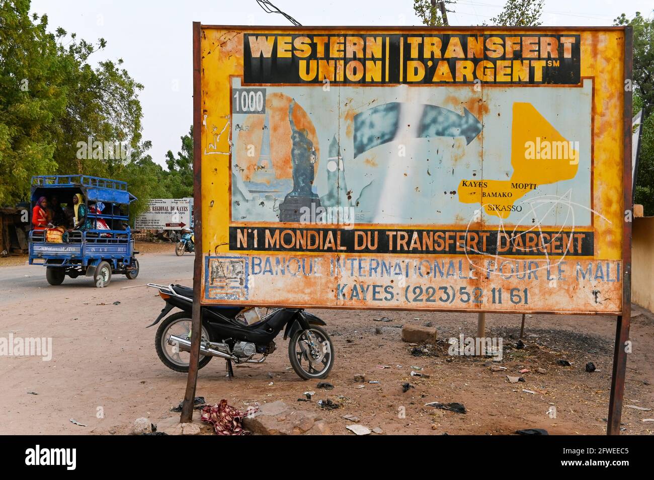 MALI, Kayes, western union, global money transfer service / Geld Transfer Dienst mit Western Union Stock Photo