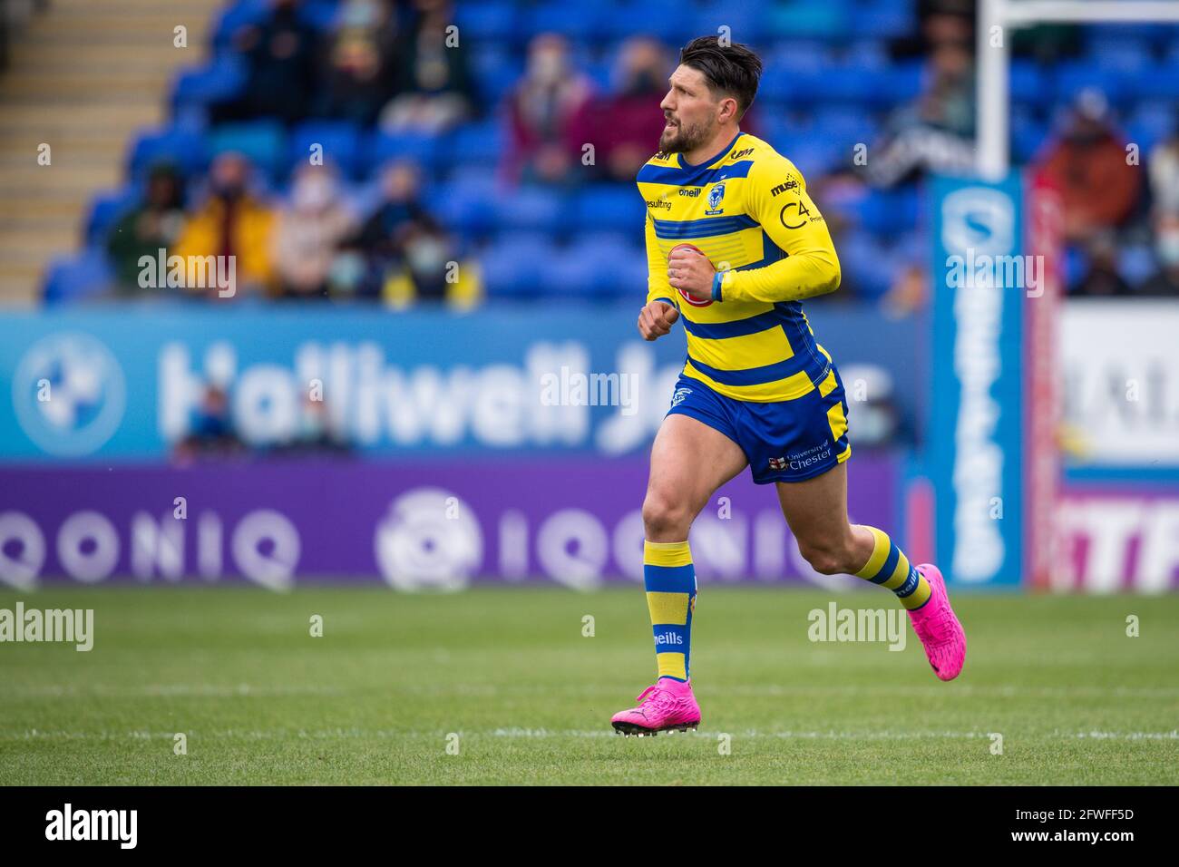 Gareth Widdop (7) of Warrington Wolves in, on 5/22/2021. (Photo by Craig Thomas/News Images/Sipa USA) Credit: Sipa USA/Alamy Live News Stock Photo