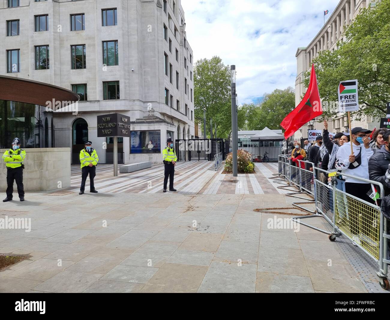 Central London, England. 22nd May 2021. Thousands of people attend a rally in support of free Palestine and an end to illegal occupation of Gaza. Stock Photo