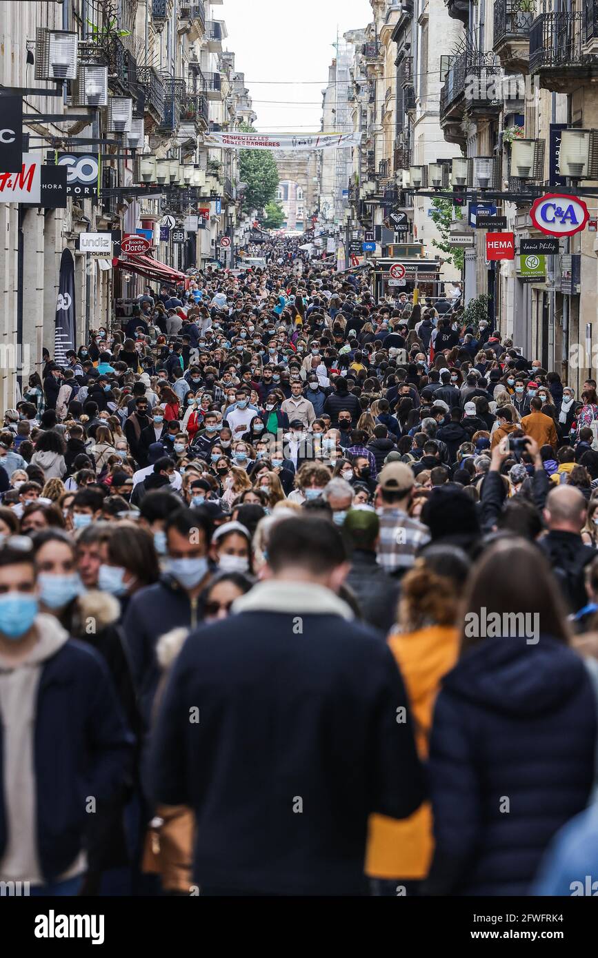 Thousands of people shop on rue St Catherine in Bordeaux, Europe's ...
