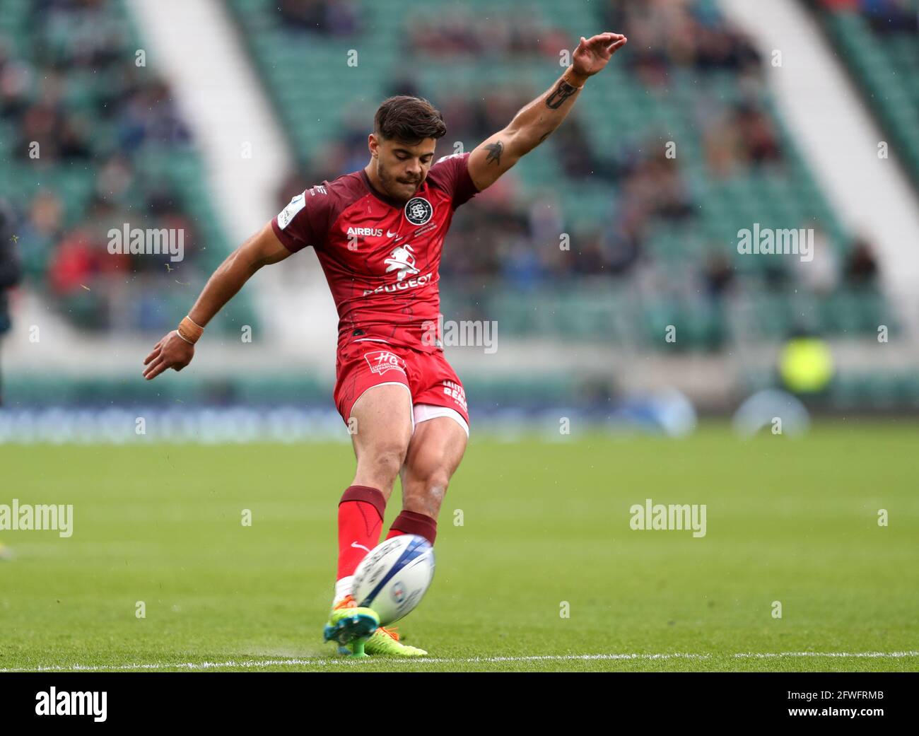 Toulouse's Romain Ntamack (left) and Pita Ahki show their dejection during  the Heineken Champions Cup, Pool A match at Coventry Building Society Arena,  Coventry. Picture date: Saturday January 15, 2022 Stock Photo - Alamy