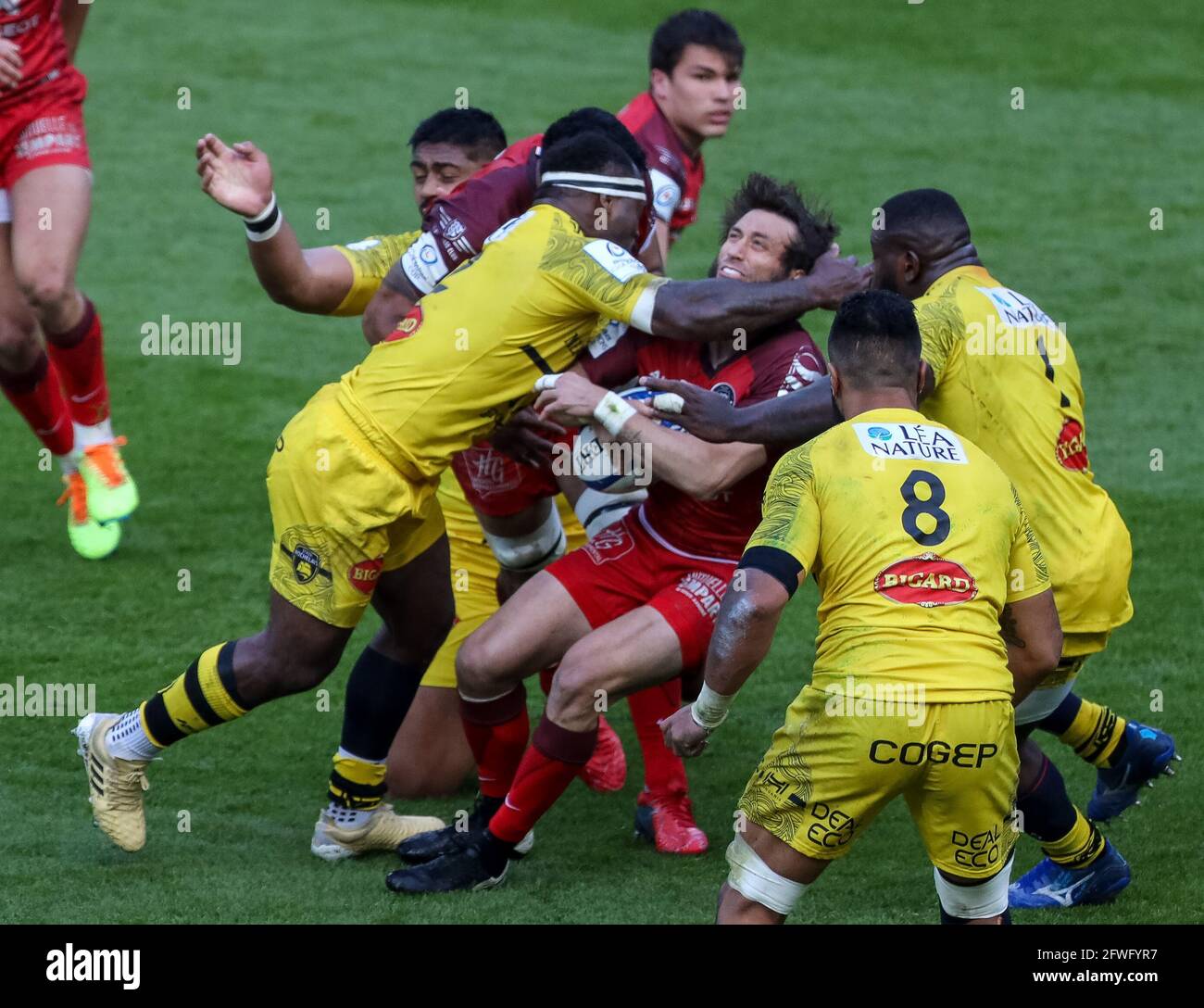 London, England, 22nd May 2021, Rugby Union, Heineken Champions Cup Final, La Rochelle v Toulouse, Twickenham, 2021, 22/05/2021  Levani Botia of La Rochelle is shown a red card for this high tackle on Maxime Medard of Toulouse  Credit:Paul Harding/Alamy Live News Stock Photo