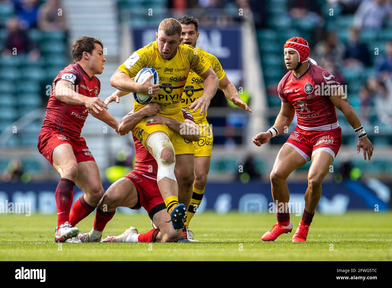 Twickenham London Uk 22nd May 21 European Rugby Champions Cup Final La Rochelle Versus Toulouse Ihaia West Of La Rochelle Is Tackled By Antoine Dupont Of Toulouse Credit Action Plus Sports Alamy Live