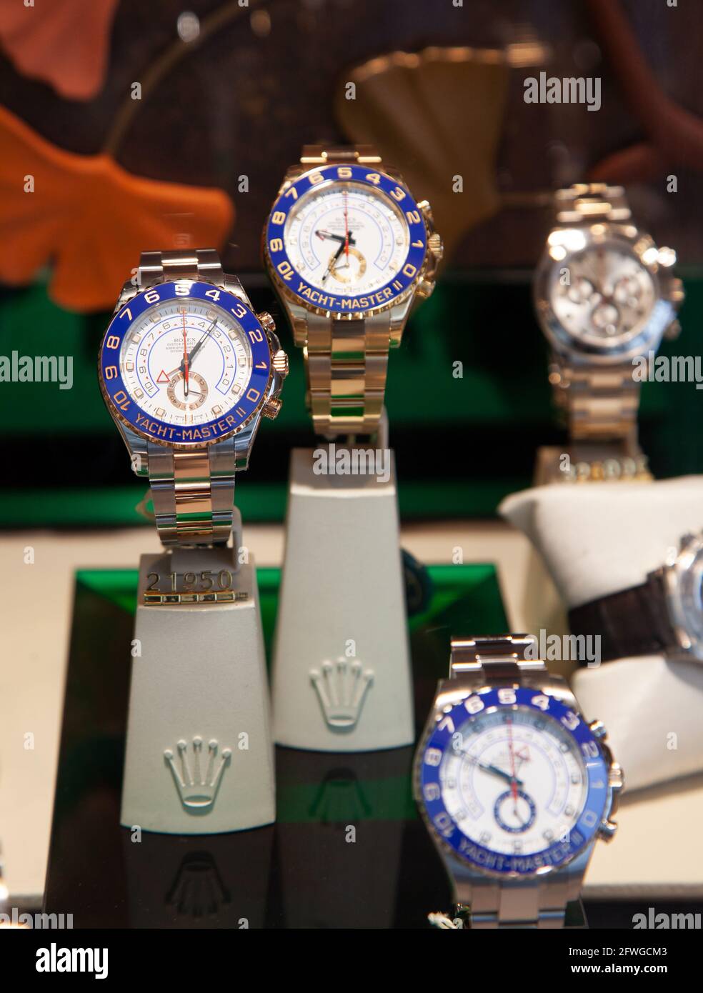 Rolex store in Monaco, at the French riviera. Rolex Yacht Master II in the  store front Stock Photo - Alamy