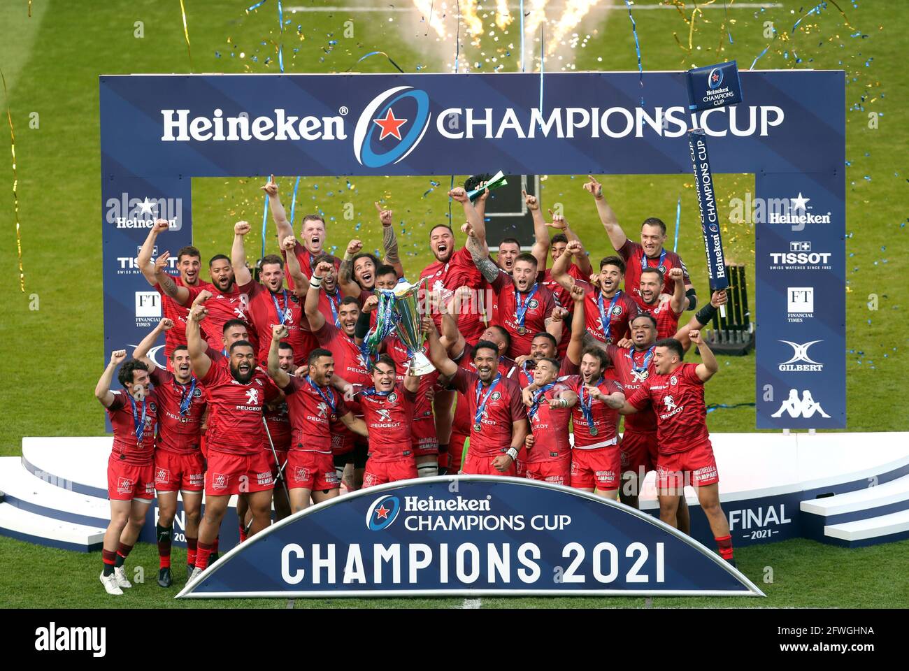 Toulouse Players Lift The Trophy After The Final Whistle During The Heineken Champions Cup Final Match At Twickenham Stadium London Picture Date Saturday May 22 21 Stock Photo Alamy