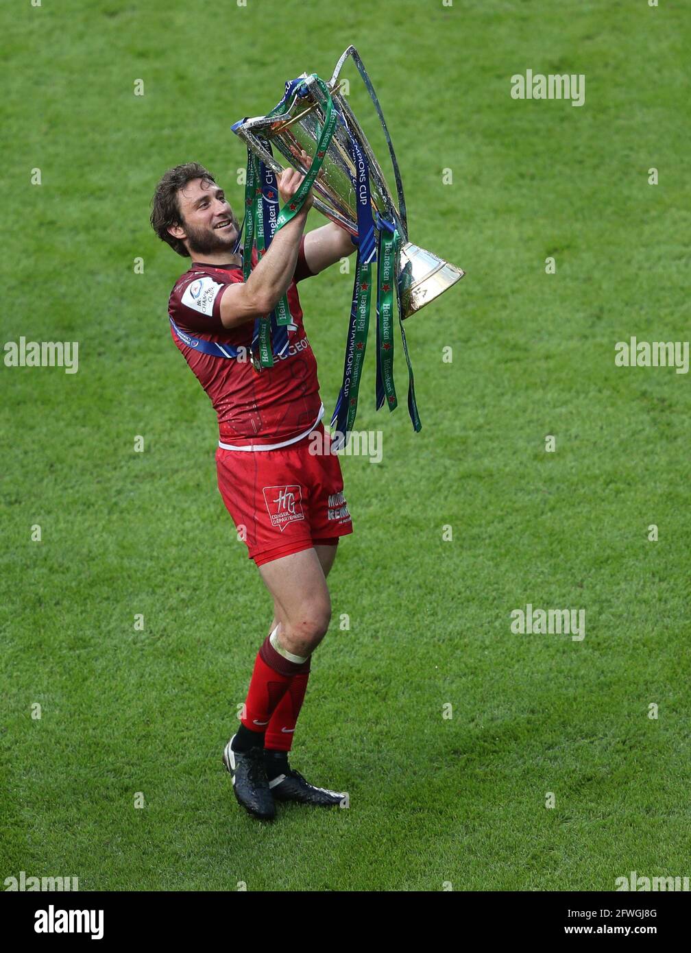 Toulouse S Maxime Medard Celebrates After The Final Whistle During The Heineken Champions Cup Final Match At Twickenham Stadium London Picture Date Saturday May 22 21 Stock Photo Alamy Toulouse S Maxime Medard Celebrates After The Final Whistle During The Heineken Champions Cup Final Match At Twickenham Stadium London Picture Date Saturday May 22 21 Stock Photo Alamy