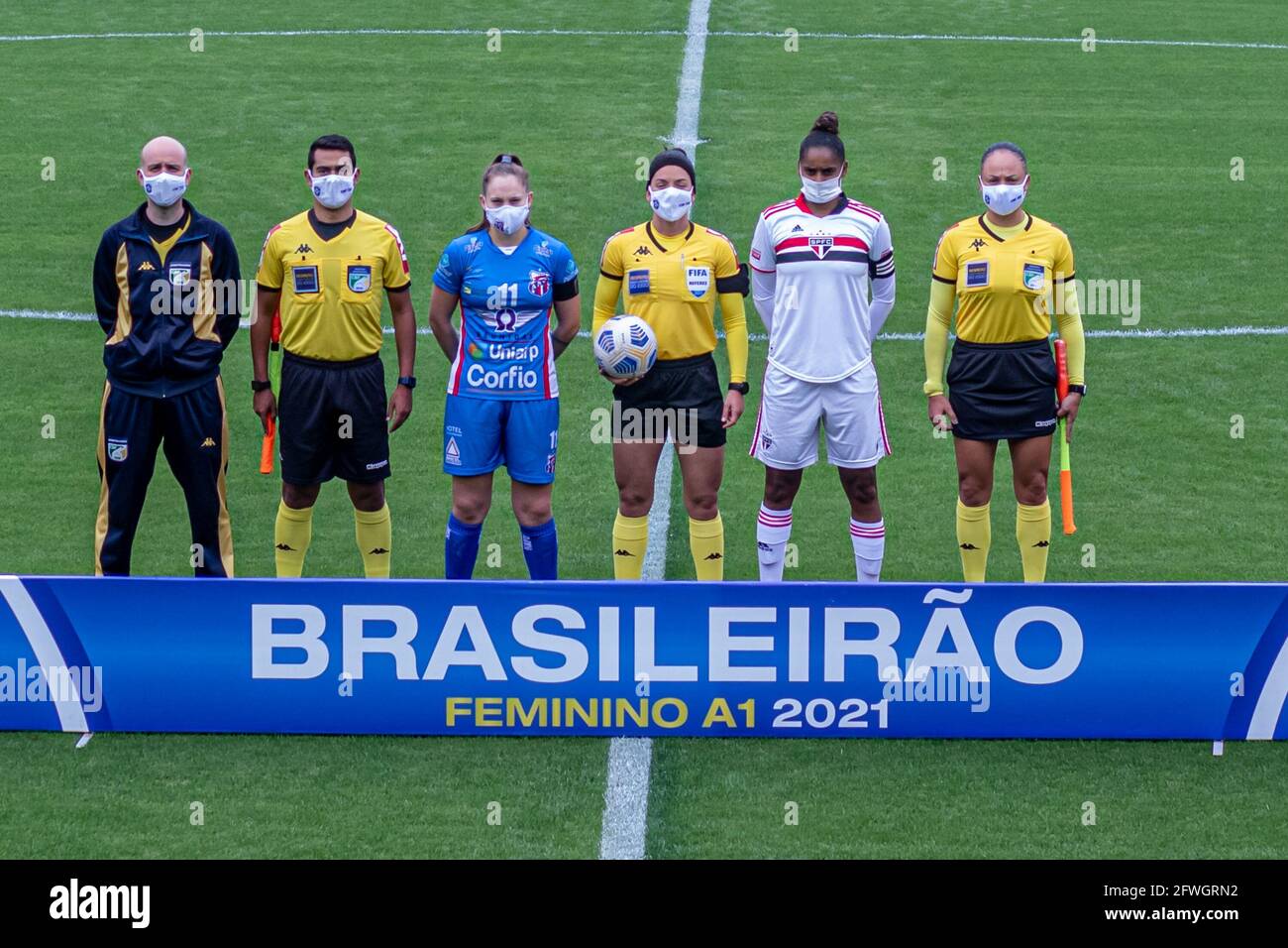 Cotia, Brazil. 22nd May, 2021. The referee Daiane Caroline Muniz in the  match between São Paulo X Napoli, valid for the 9th round of the Brazilian  Series A1 Championship of 2021 for