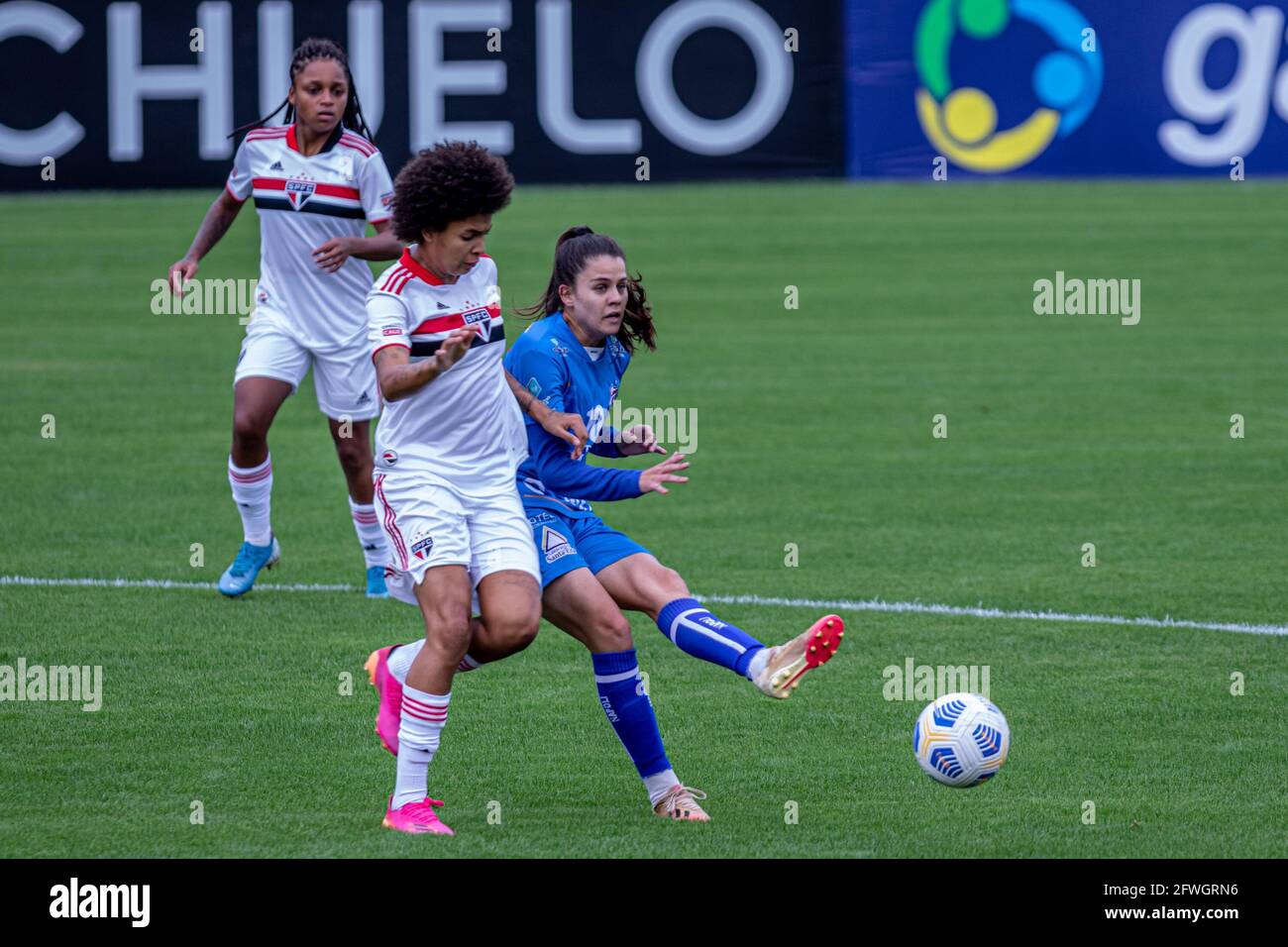 Cotia, Brazil. 22nd May, 2021. The referee Daiane Caroline Muniz in the  match between São Paulo X Napoli, valid for the 9th round of the Brazilian  Series A1 Championship of 2021 for