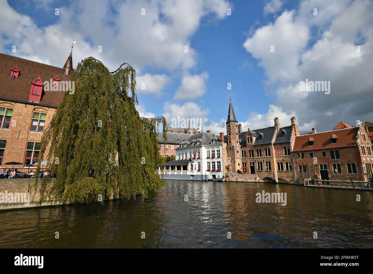 Canal landscape with scenic view of Rozenhoedkaai a famous tourist spot of  Bruges in West Flanders, Belgium Stock Photo - Alamy