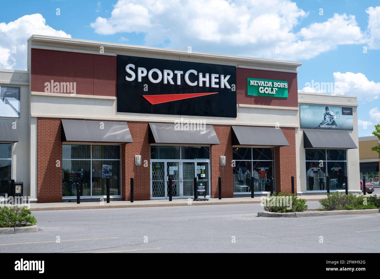 Curbside check in hires stock photography and images Alamy