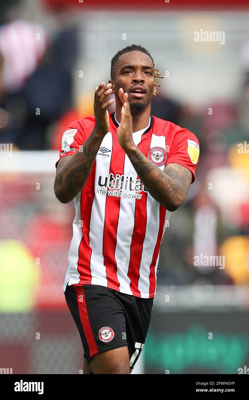 London, UK. 22nd May, 2021. Ivan Toney of Brentford salutes the supporters on what could be his last home game for Brentford during the EFL Sky Bet Championship Play Off Semi Final 2nd Leg match between Brentford and Bournemouth at Brentford Community Stadium, London, England on 22 May 2021. Photo by Ken Sparks. Editorial use only, license required for commercial use. No use in betting, games or a single club/league/player publications. Credit: UK Sports Pics Ltd/Alamy Live News Stock Photo