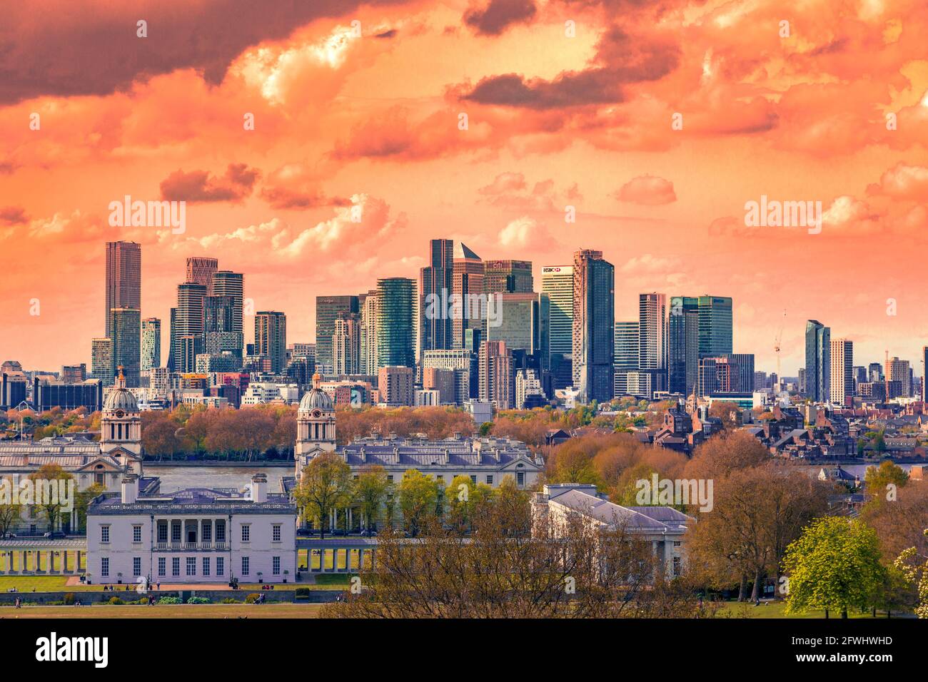 Canary wharf skyline london hi-res stock photography and images - Alamy