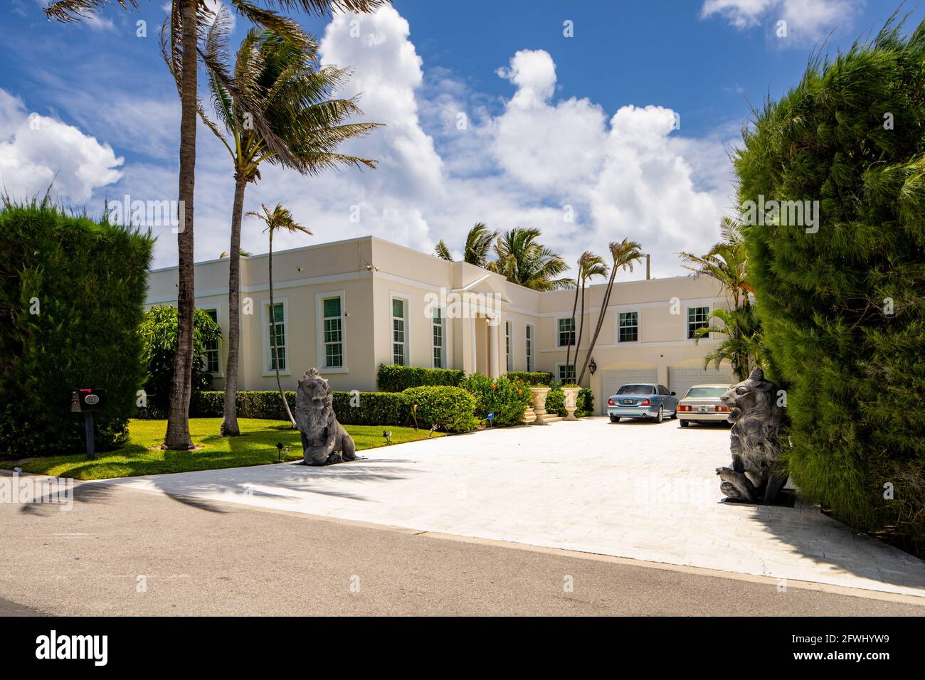 West Palm Beach, FL, USA - May 22, 2021: Photo of a luxury single ...