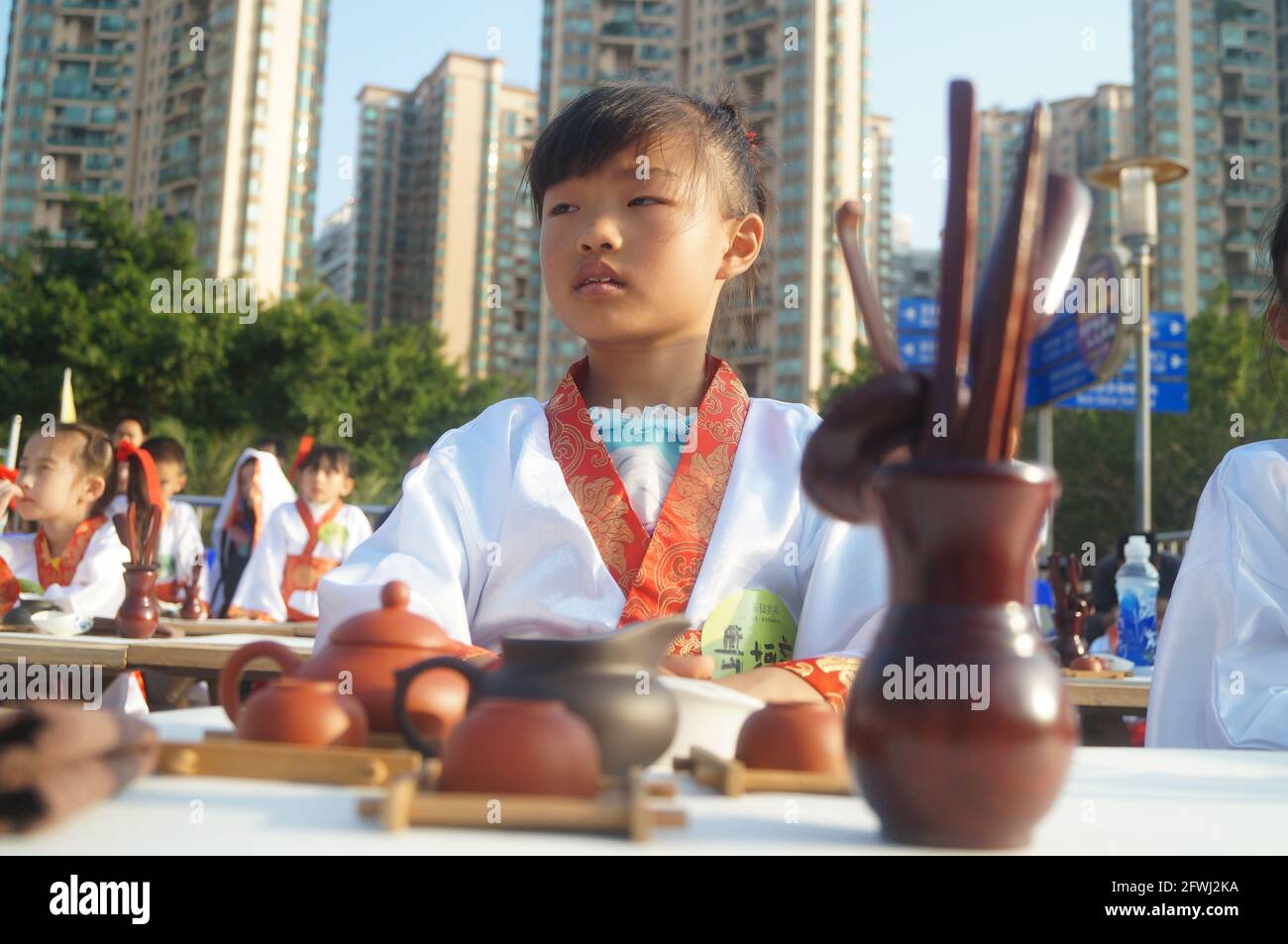 Shenzhen, China: Children's activities of inheriting traditional tea culture Stock Photo