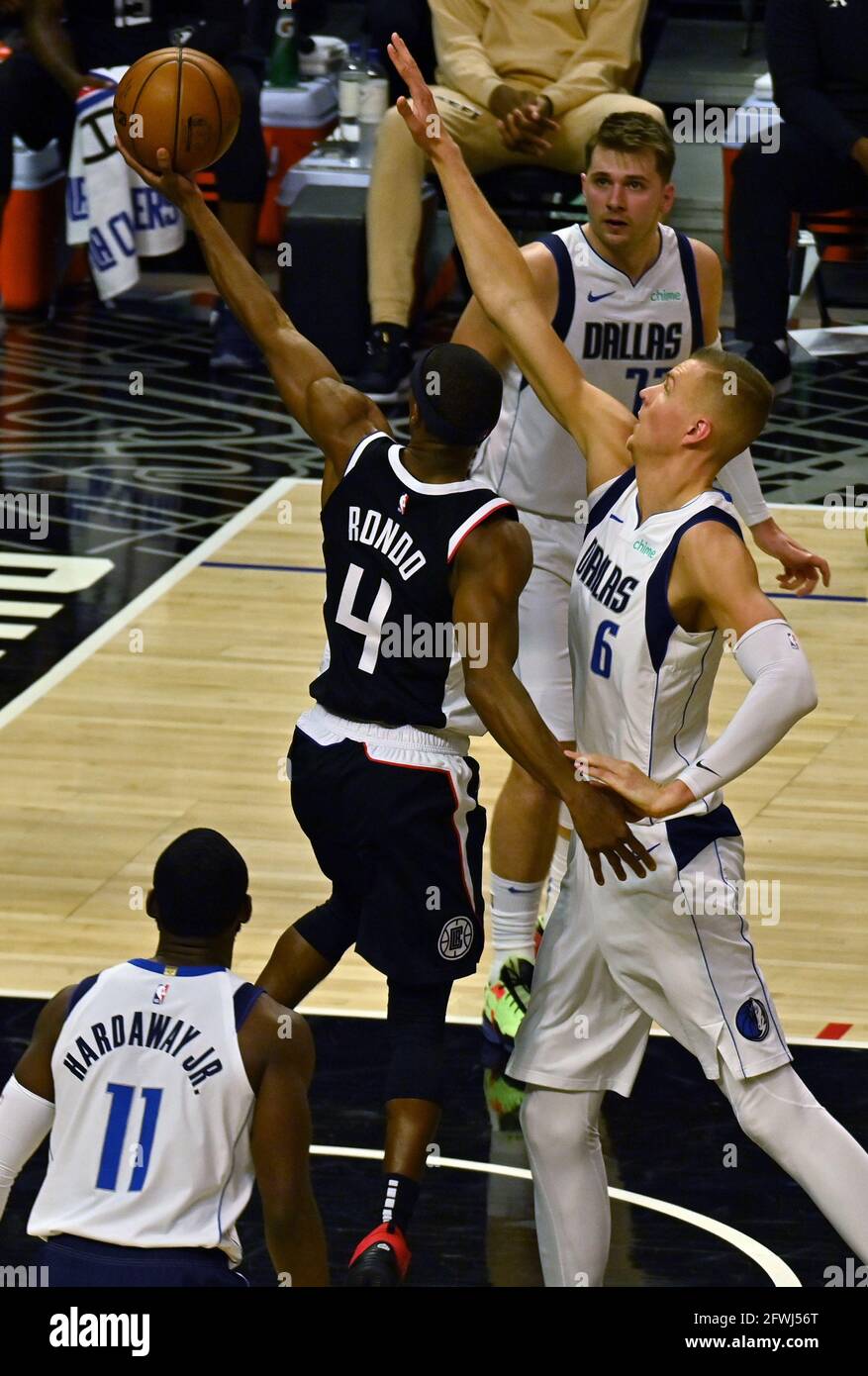 Rajon Rondo paid for a class of middle schoolers to have new