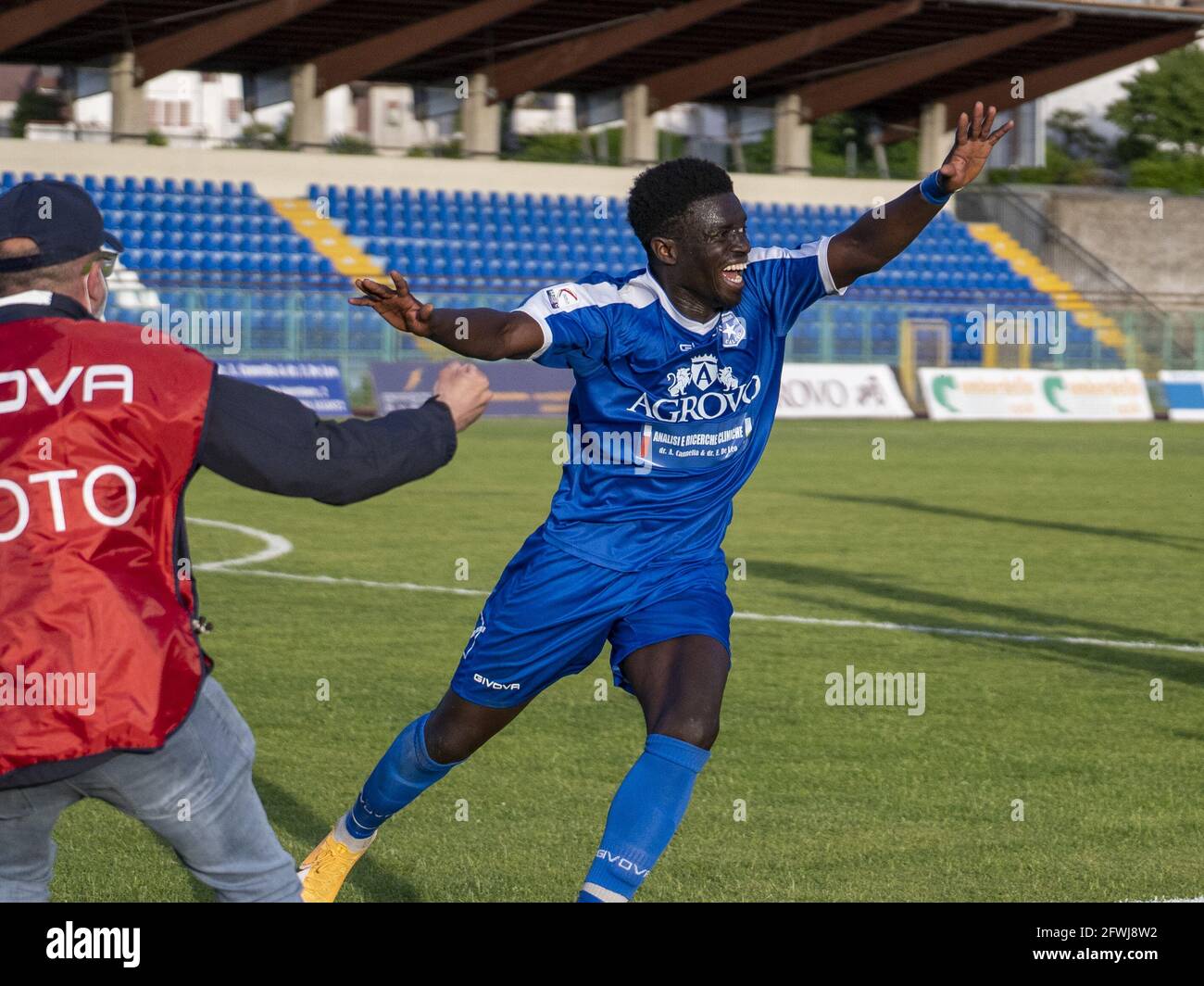 A day to frame for Paganese Calcio 1926. The Campania players win the  return match of the playout in Group C 3-2 and remain in Lega Pro,  overturning the defeat of the