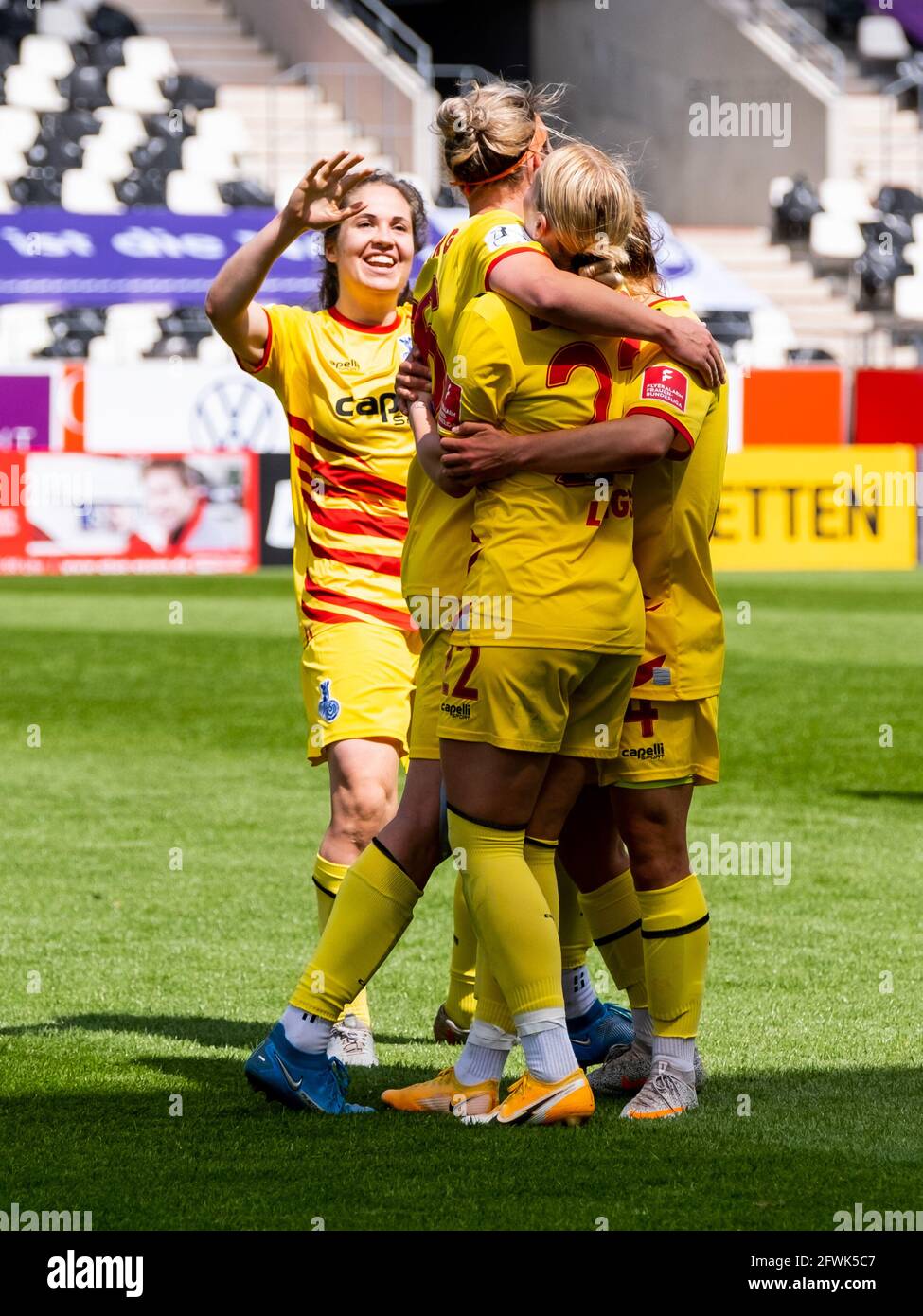 Zsanette Kajan of ACF Fiorentina celebrates after scoring his team's third  goal with team mates during AC Milan - ACF Fiorentina , 1st turn of Serie A  Femminile Tim 2022/23 in Centro