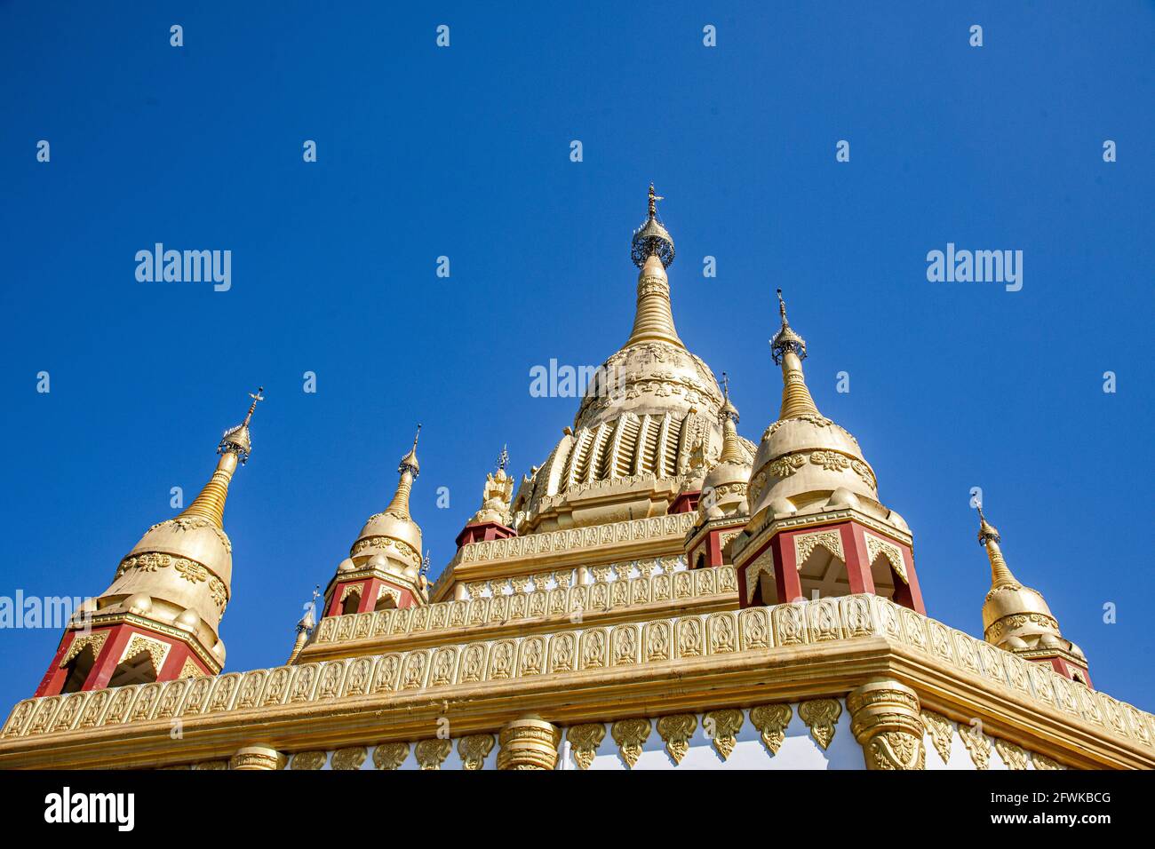 Dehong dai and jingpo autonomous prefecture, yunnan province, lum meng