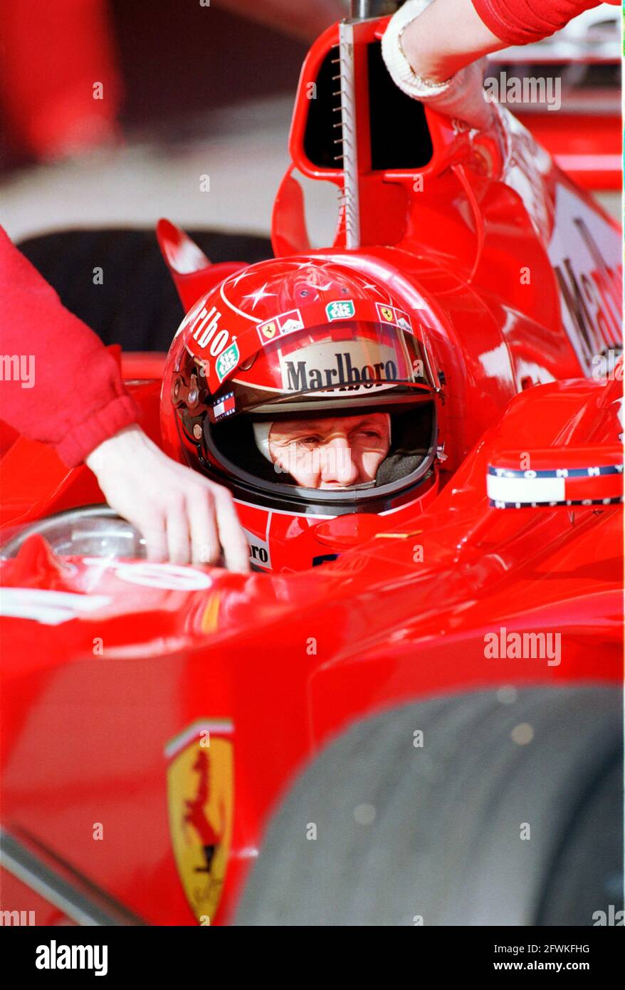 Michael schumacher in ferrari 2001 hi-res stock photography and images