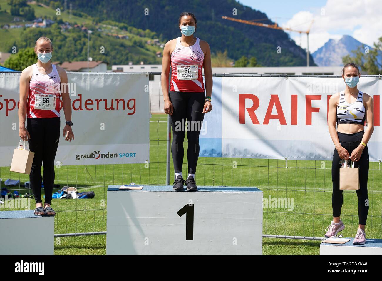 Landquart, Schweiz. 23. Mai 2021. Die Gewinnerinnen bei der Siegerehrung am Leichtathletik Siebenkampf Meeting 2021 in Landquart (von links nach recht Stock Photo