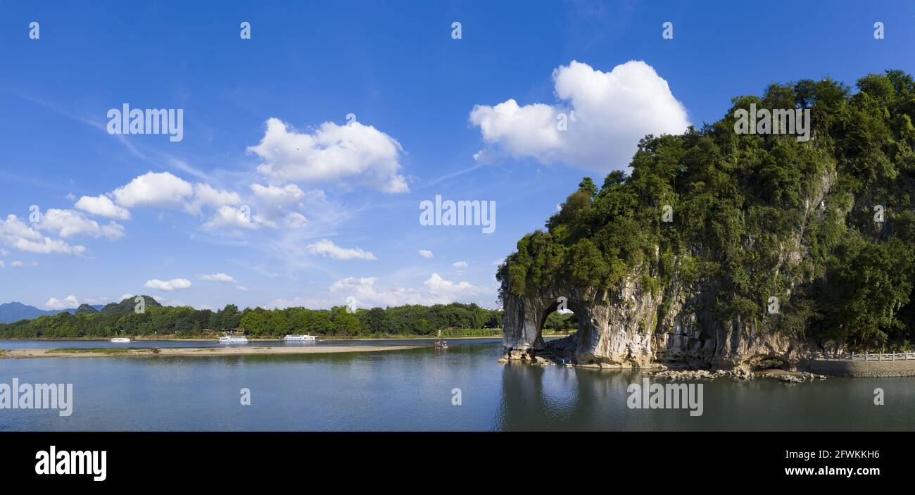 Guilin, elephant trunk hill Stock Photo Alamy