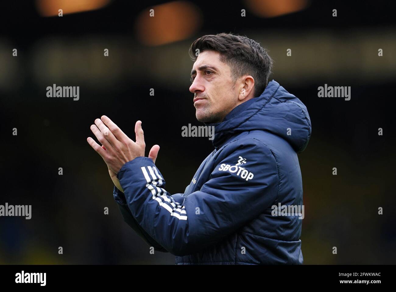 Leeds United's Pablo Hernandez applauds the fans after the final whistle during the Premier League match at Elland Road, Leeds. Picture date: Sunday May 23, 2021. Stock Photo