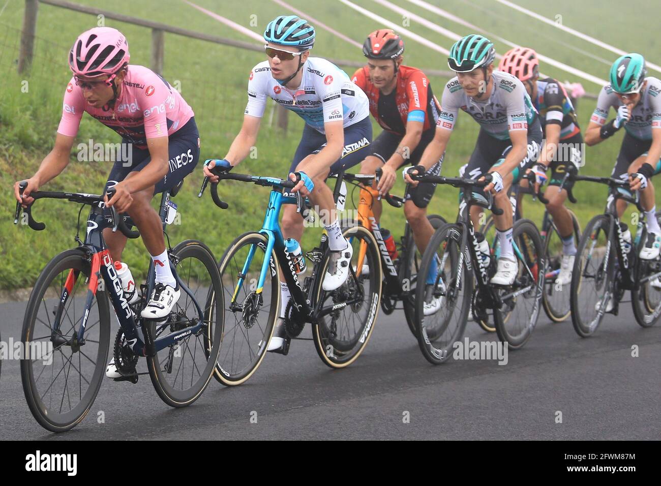 Monte Zoncolan Italy 22nd May 21 Giro D Italia Tour Of Italy Route Stage 14 Cittadella To Monte Zoncolan Egan Bernal Ineos Grenadiers Col 41 Vlasov Aleksandr Rus Credit Action Plus Sports Alamy Live